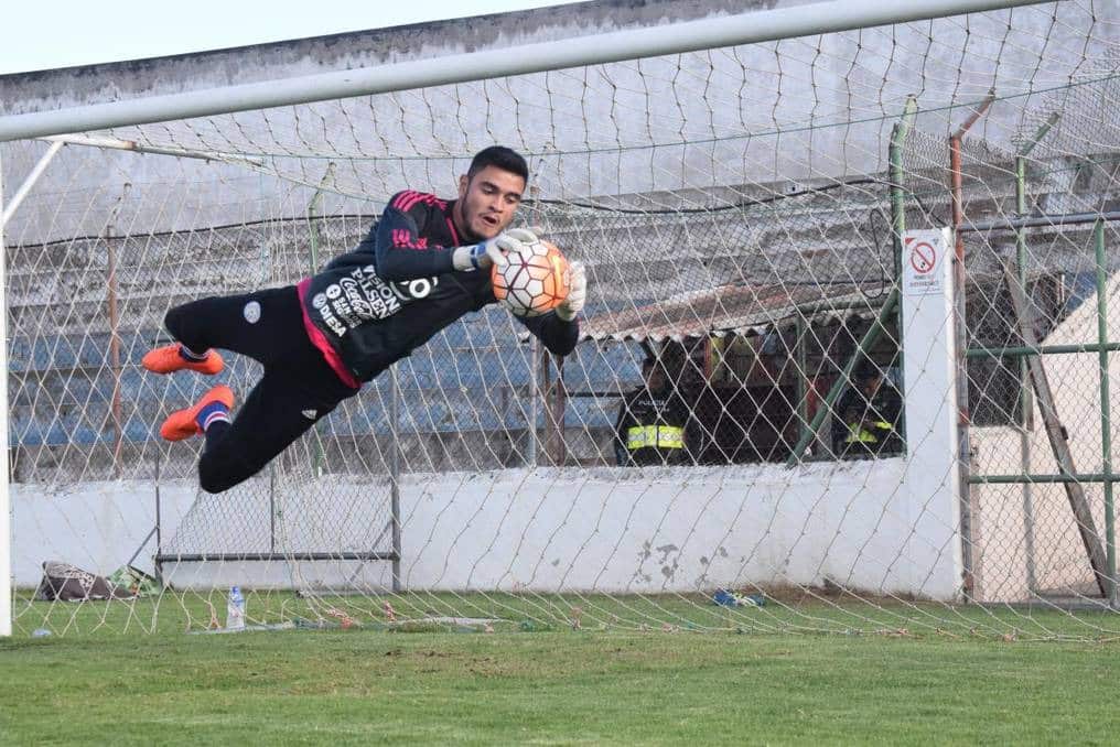 Marino Arzamendia de buen papel en el partido contra Luqueño espera afianzarse en la titularidad