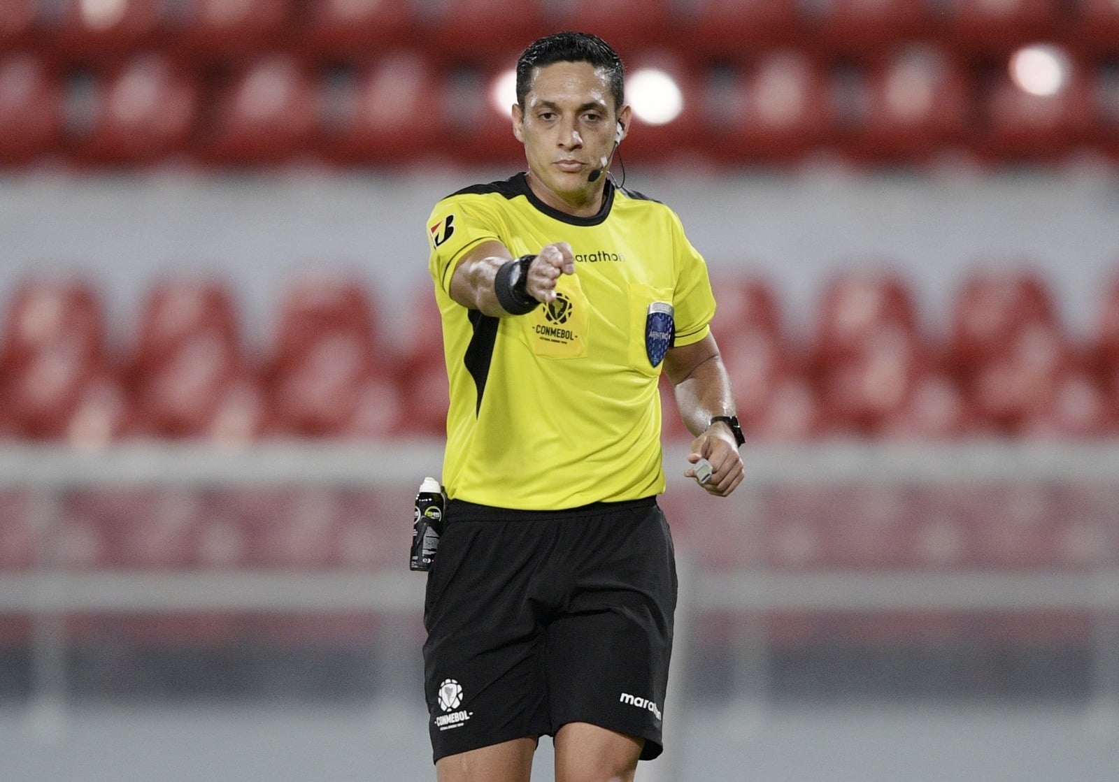 Árbitros confirmados para los partidos ante Chile y Colombia