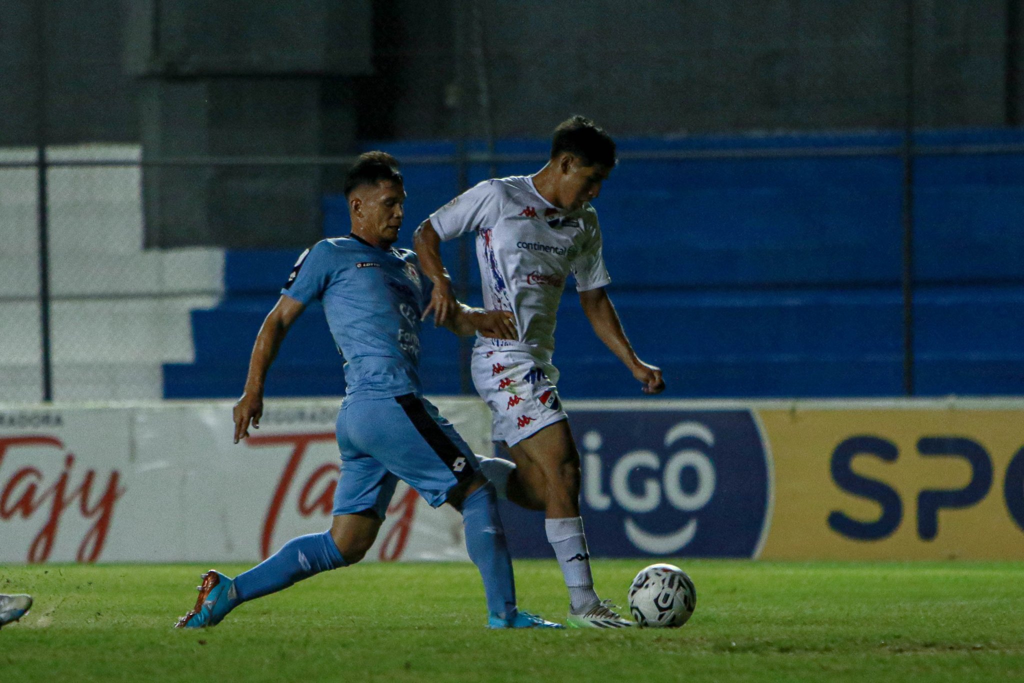 Nacional golea y sigue con el objetivo de la Copa Libertadores