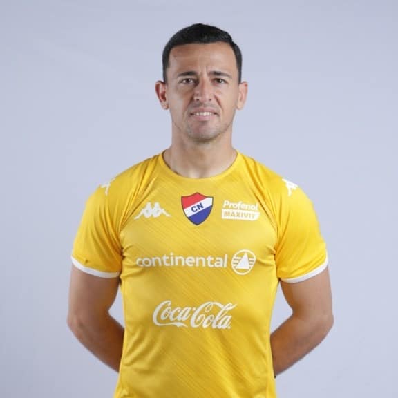 «Seguiremos luchando por jugar copas internacionales, afirma Héctor Espínola