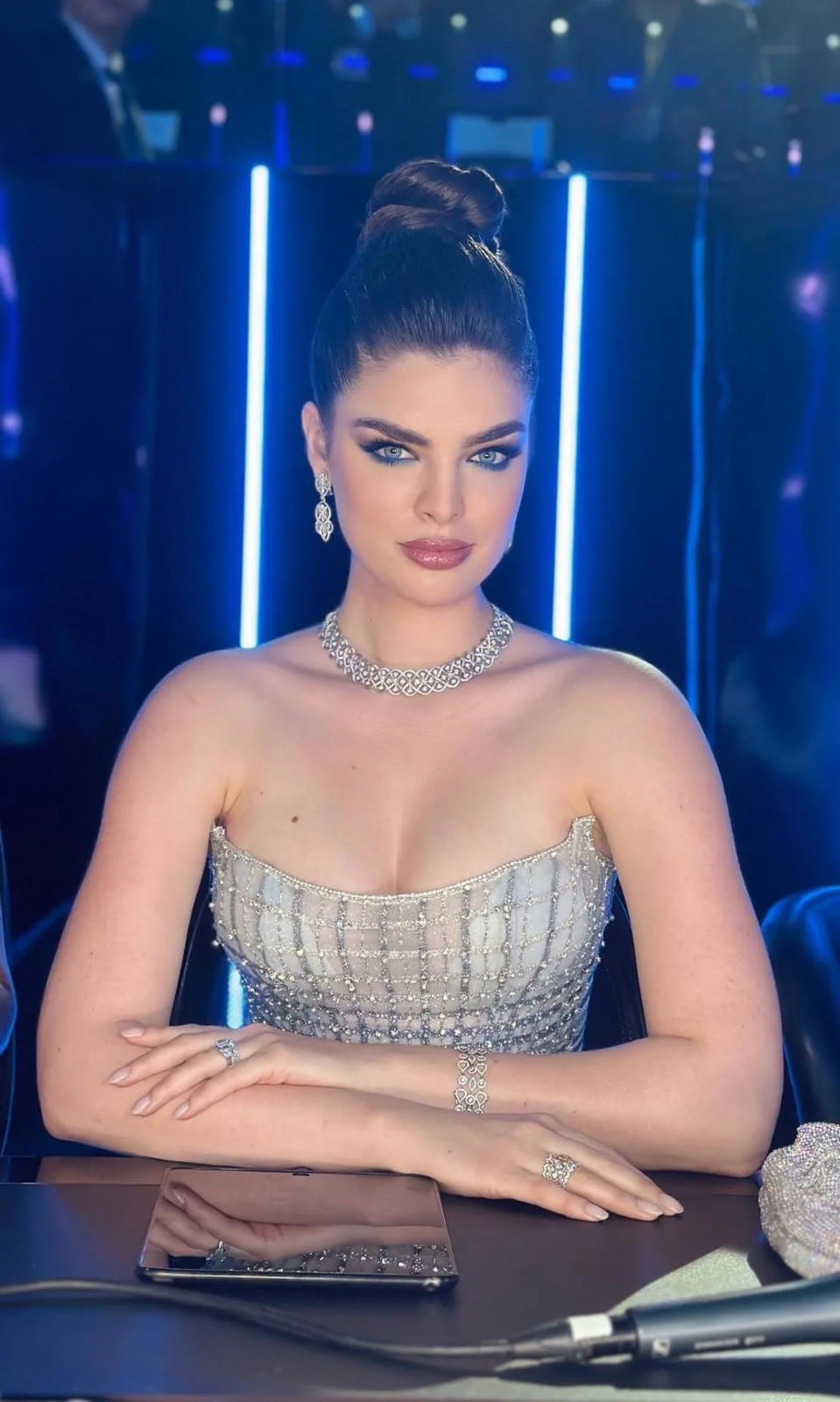 Como siempre: Nadia Ferreira impactó con su belleza siendo jurado en Miss Universo 2023