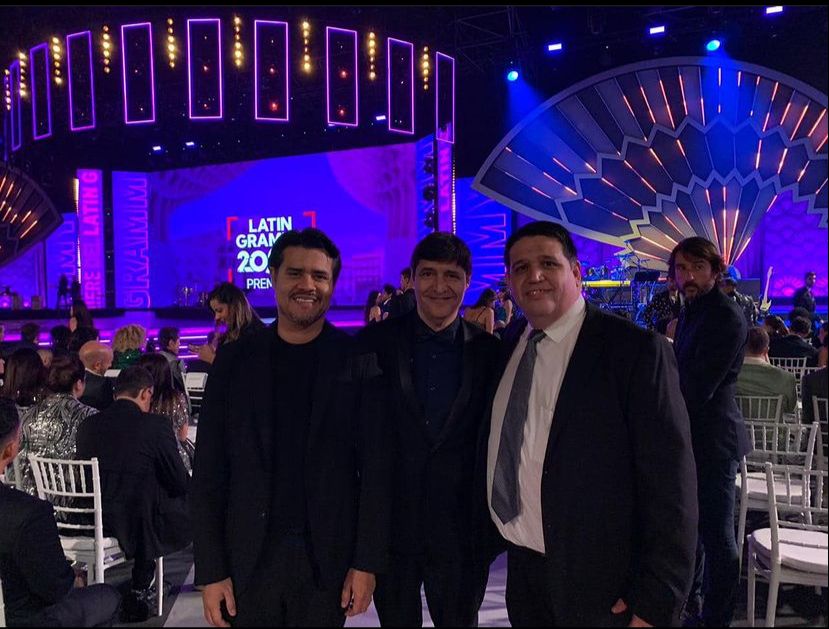 Paraguayo triunfa en los Latin Grammy: «Es algo increíble para la industria», relata Sergio Cuquejo