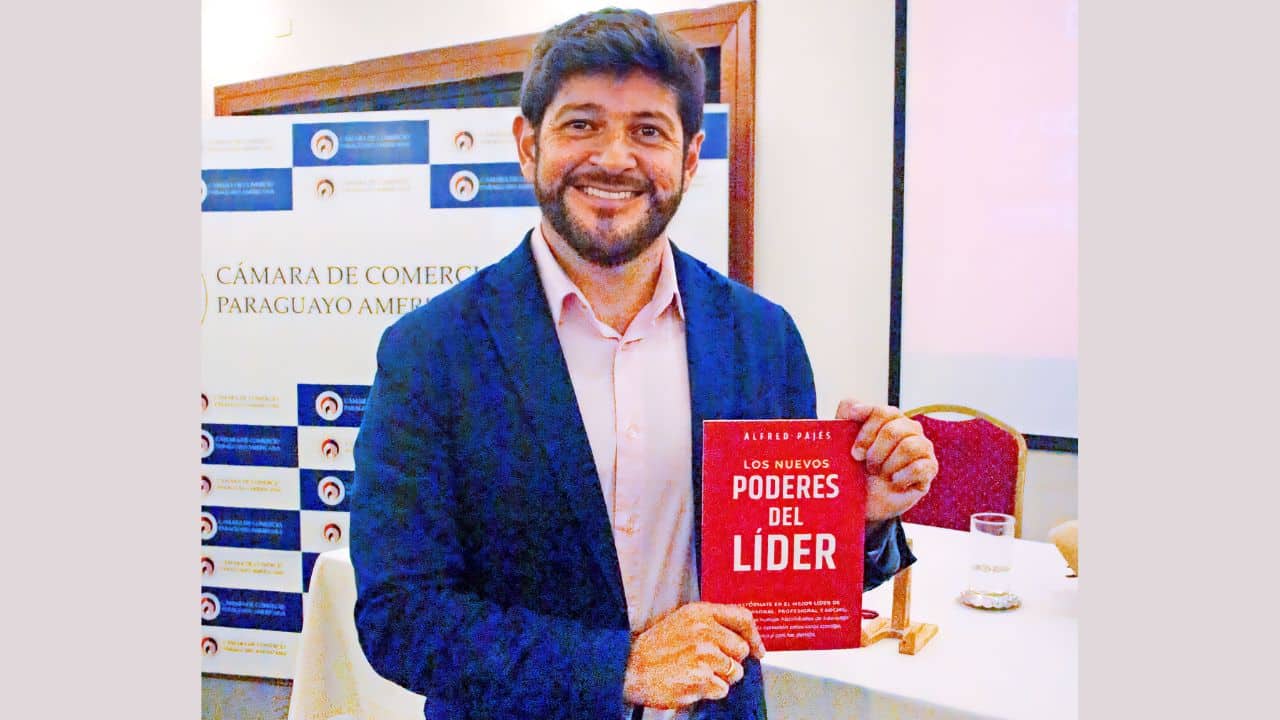 El libro «Los Nuevos Poderes del Líder», cumple un año marcando la vida de las personas