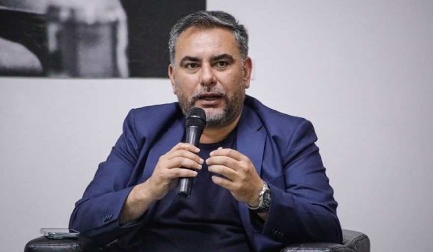 Senador justifica uso de viáticos cuando no hay tiempo para planificar el viaje