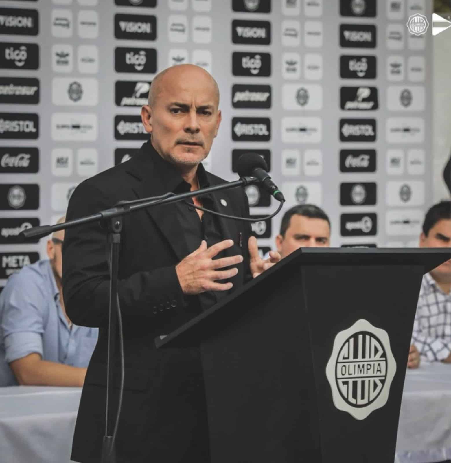 Olimpia logra levantar la sanción de la FIFA y ya puede contratar futbolistas