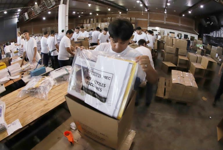 MEC inició distribución de kits escolares a instituciones educativas del país