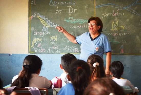 Docentes exigen pago de escalafón y llamado a concurso: amenazan con no iniciar clases en febrero