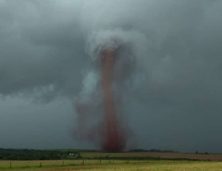 “Sí, hay probabilidad de tornado”, asegura meteorólogo