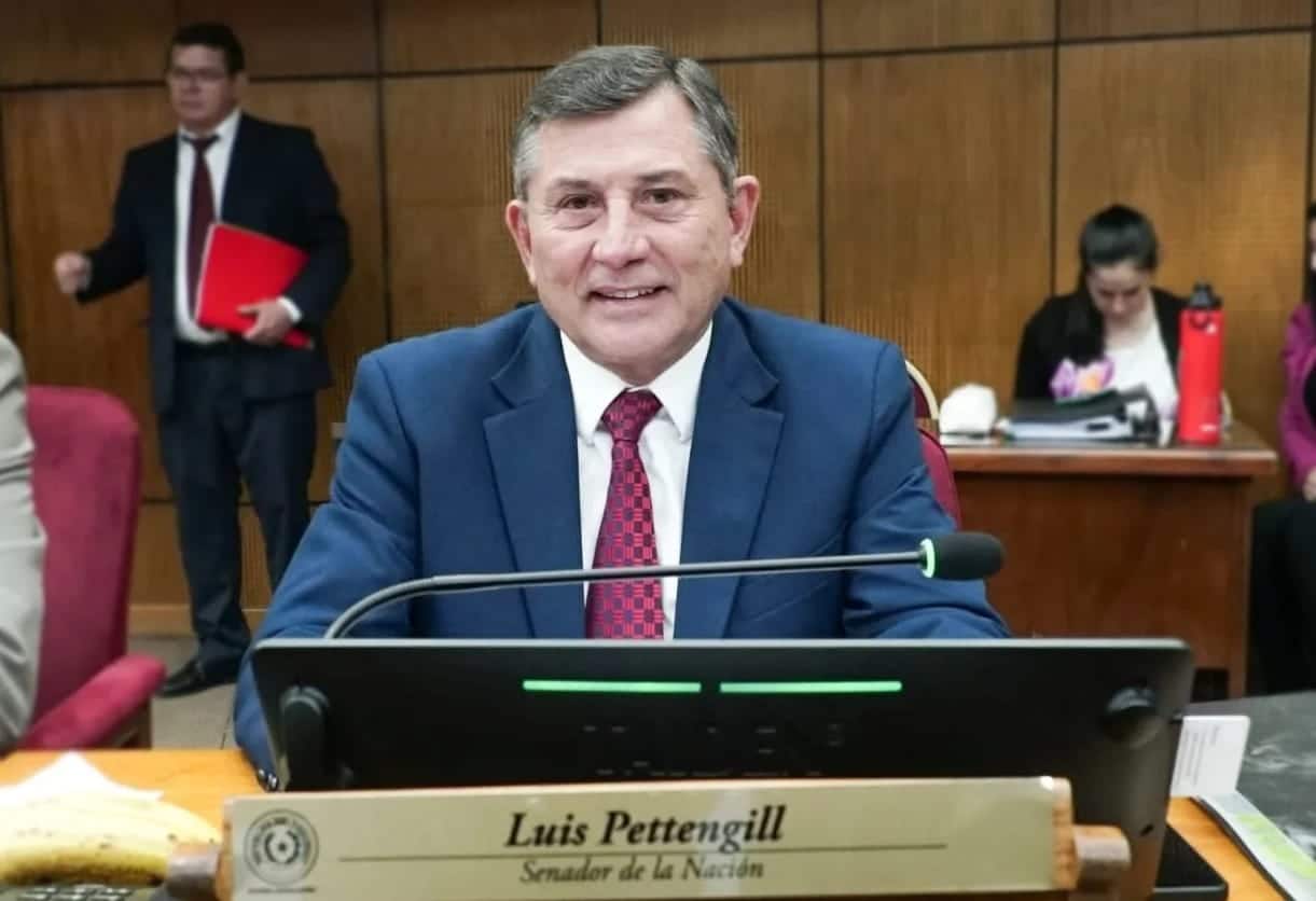 Barras bravas solo aportan “patoterismo y salvajismo”, sostiene senador e insta a tomar medidas