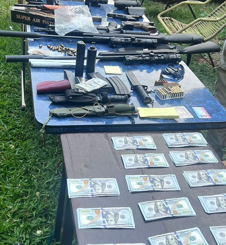 Investigan presunto tráfico de armas y allanan viviendas en Capiatá