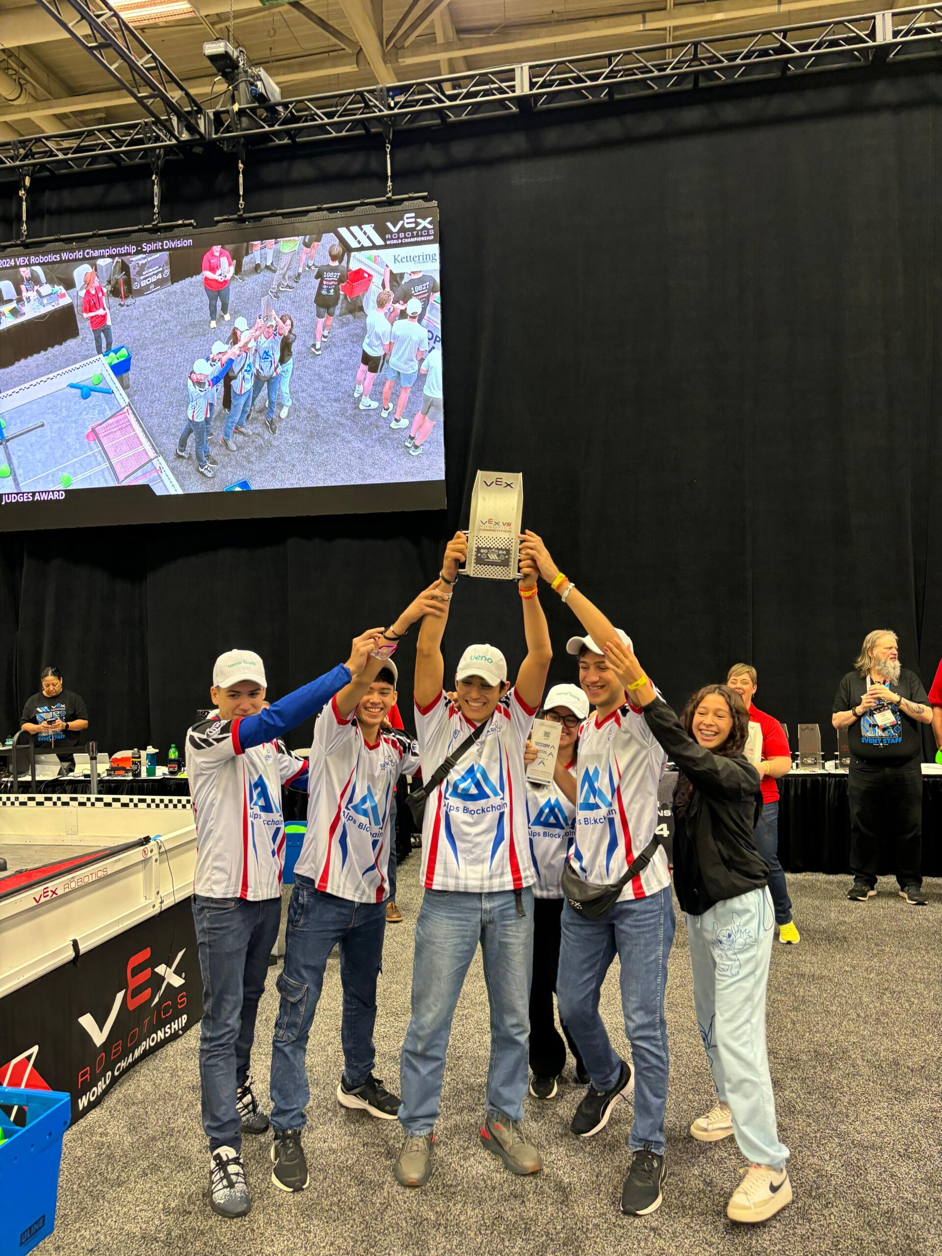 Paraguay destaca con dos premios en el Mundial de Robótica