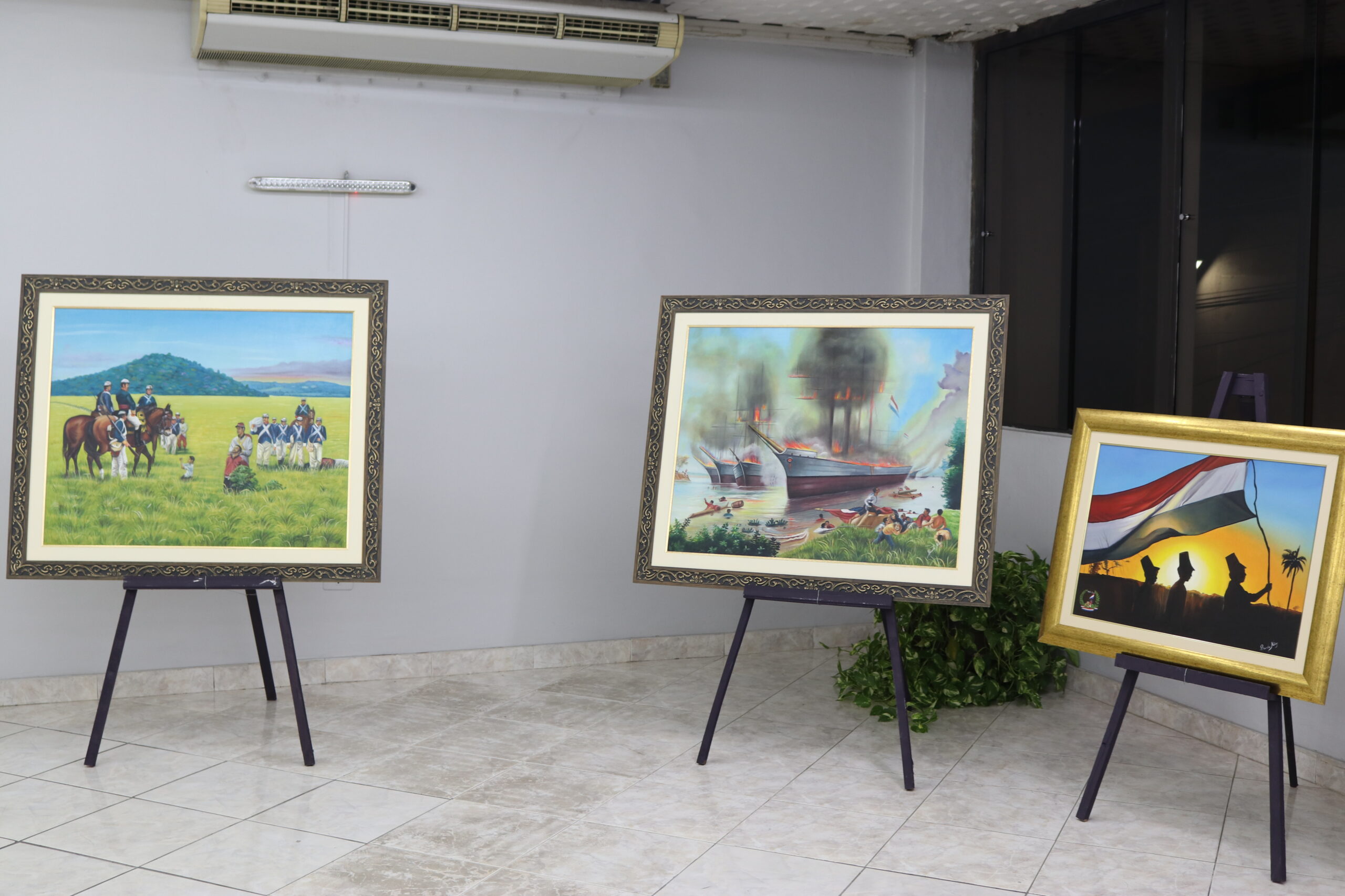 La historia y el arte se unen en la exposición de cuadros del pintor Ricardo Núñez