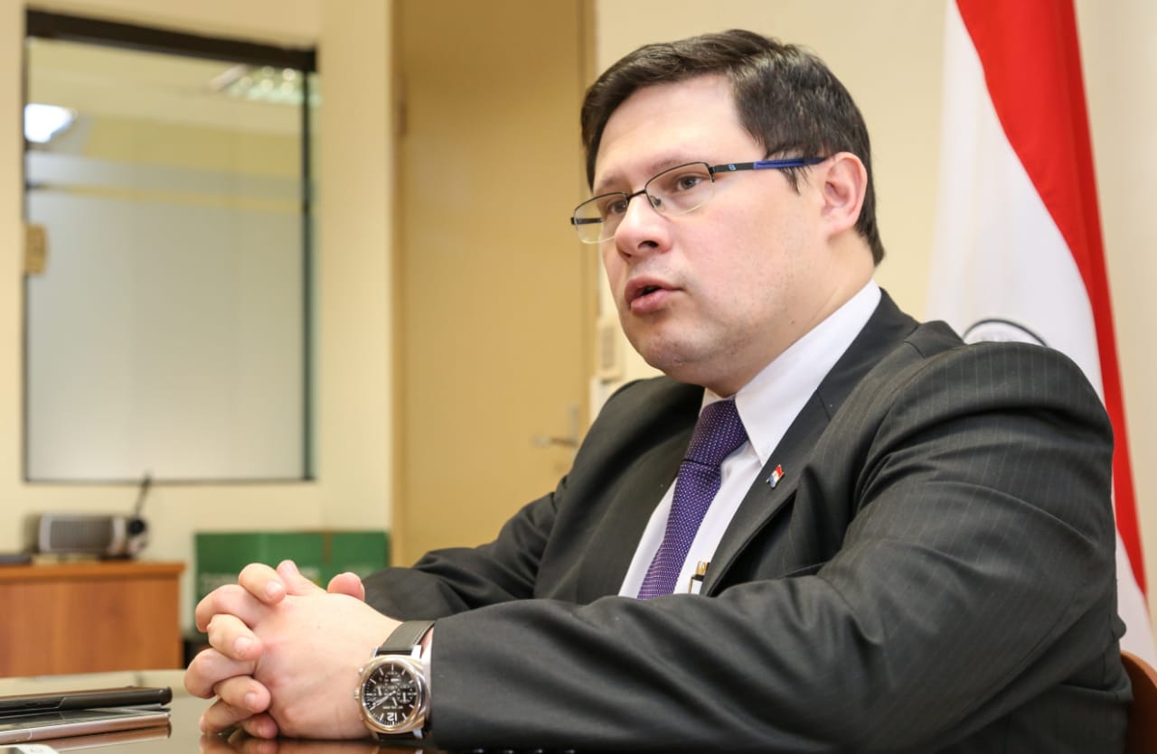 Ante enfado de músicos, Óscar Orué asegura que el nuevo régimen hará más competitivo el rubro