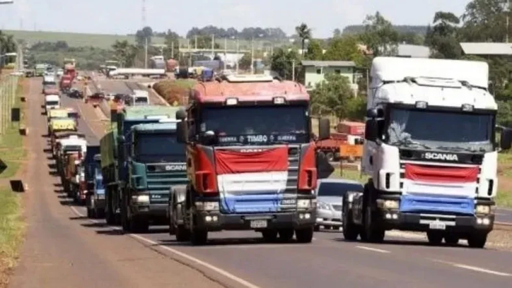 Suba del combustible: Camioneros podrían ir a paro desde el lunes