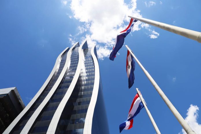 Calificadora de riesgo internacional otorga nuevo voto de confianza a Paraguay