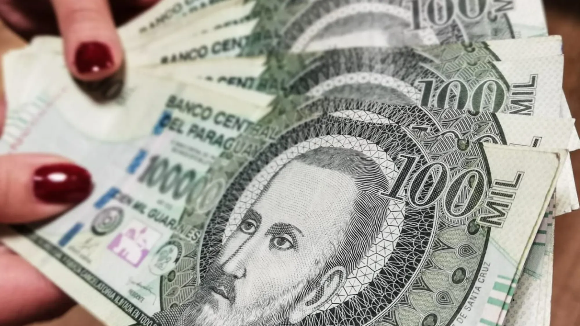 Conasam aprueba aumento del salario mínimo y envía recomendación al Ejecutivo