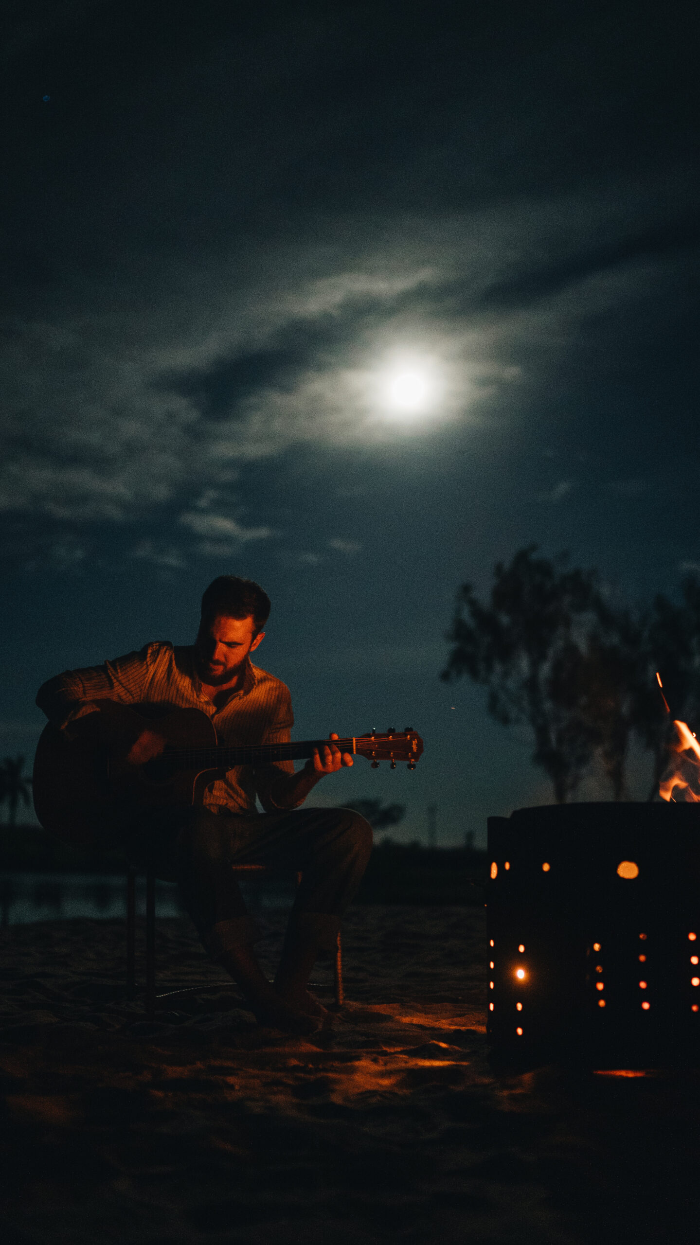 Iván Zavala estrena “Fantasmas”, un introspectivo adelanto de su nuevo álbum