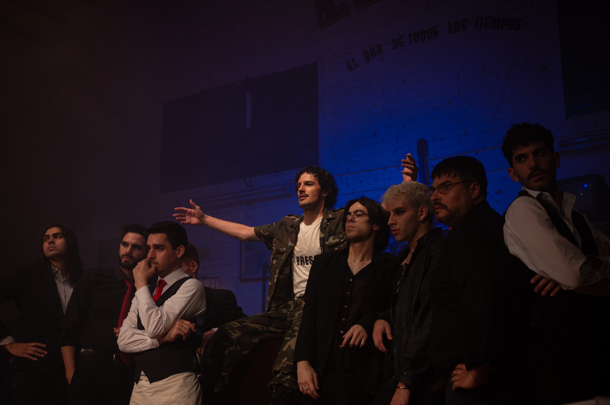 “LE BAL – El bar de todos los tiempos” estrena con una propuesta escénica que fusiona teatro y música
