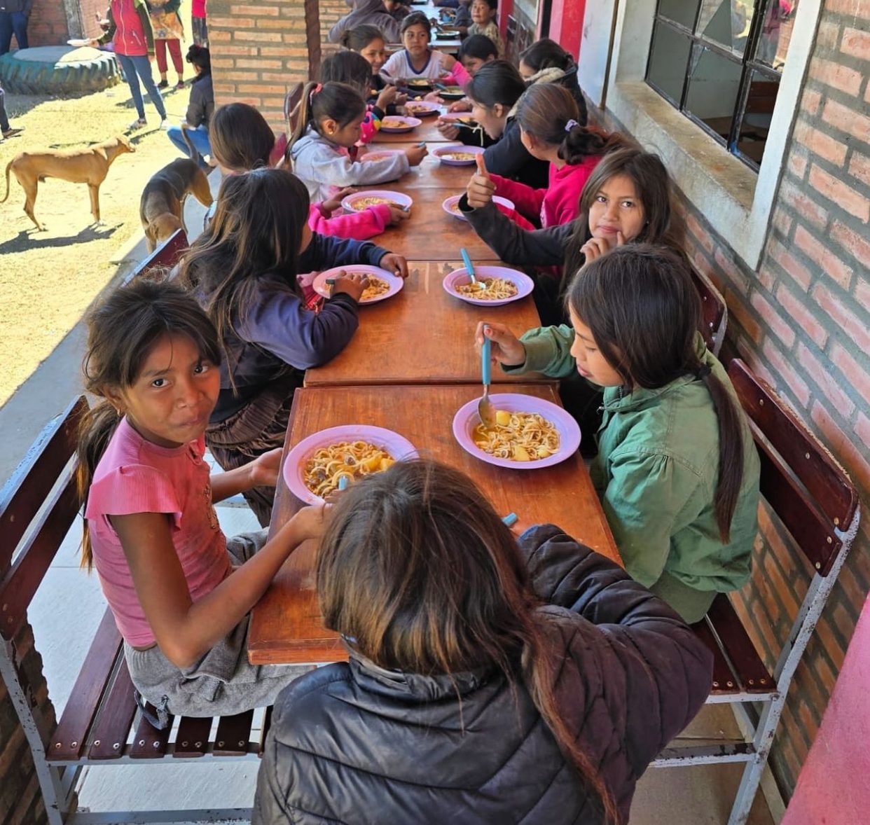 Programa Hambre Cero cumple un año beneficiando a más de un millón de escolares en Paraguay