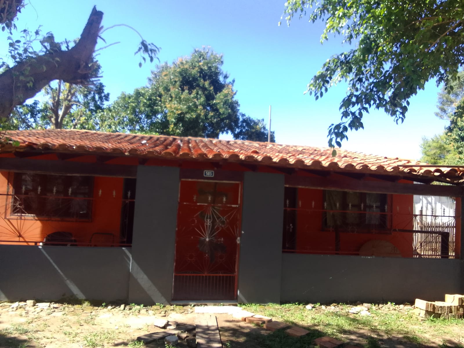 Viajó para cuidar a su mamá y al volver ya vendieron su casa