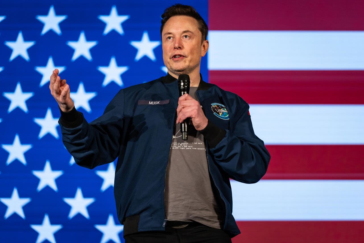 Elon Musk pide cancelar a Netflix por promover una «agenda woke y transgénero»