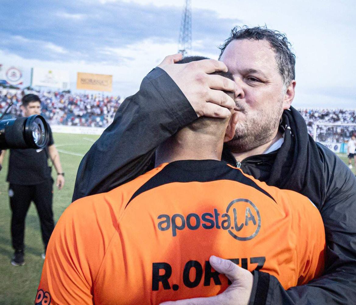 Rodrigo Nogués destaca números del capitán Richard en Olimpia