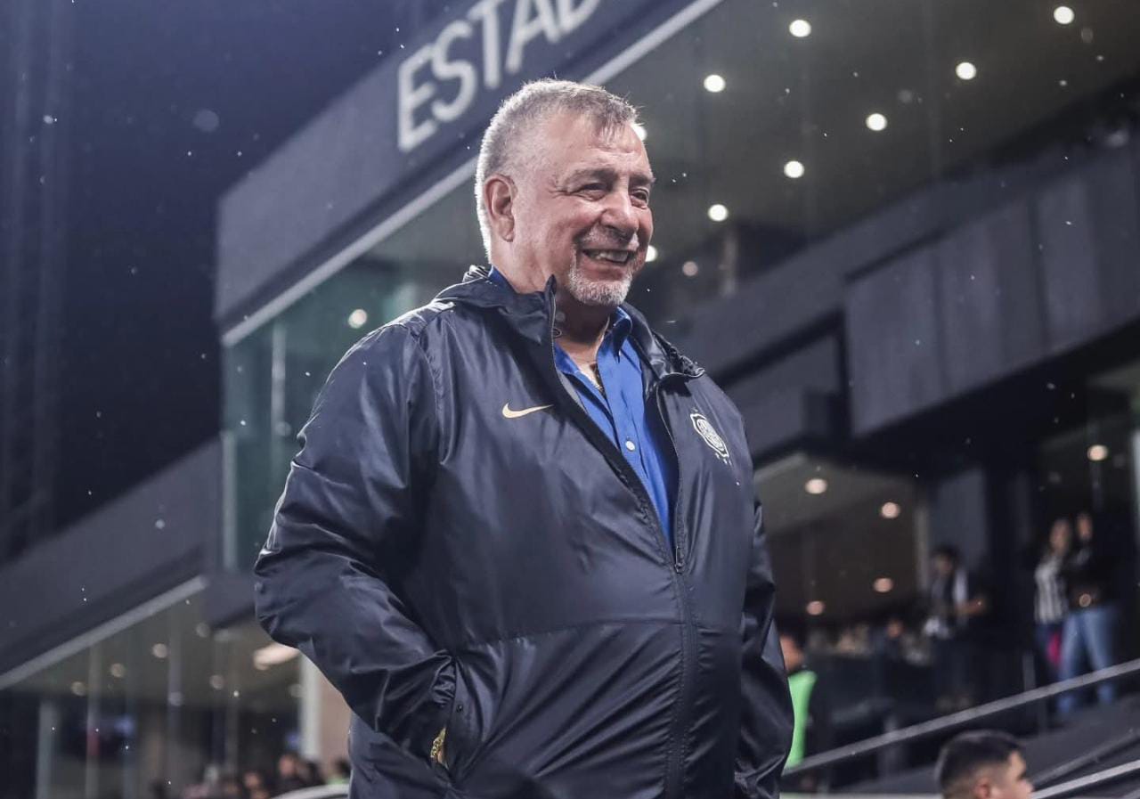 Ever Hugo Almeida dirigirá su último partido al frente Olimpia