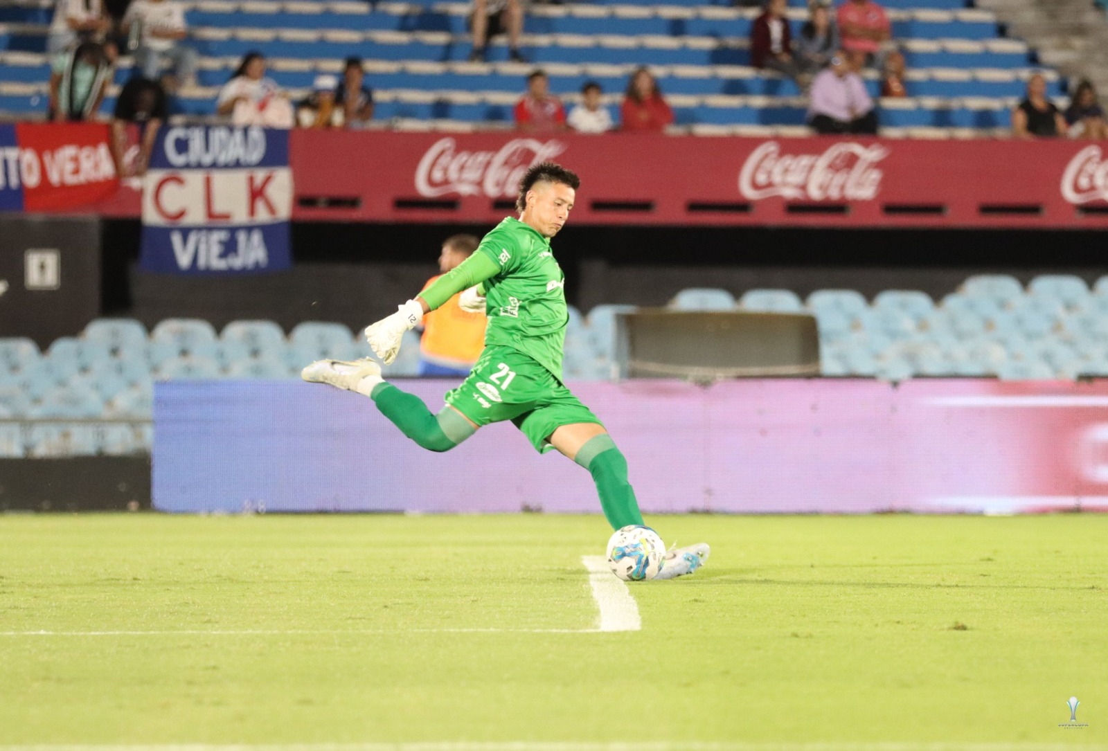 Olimpia negocia por el arquero uruguayo Sebastián Lentinelly