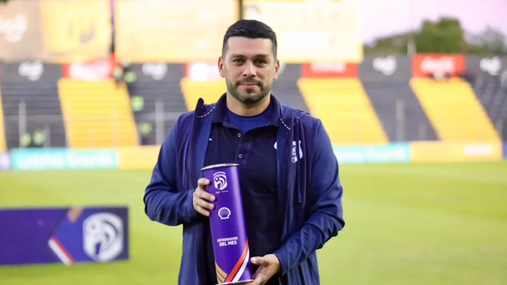 Felipe Giménez renuncia a la Dirección Técnica de 2 de Mayo