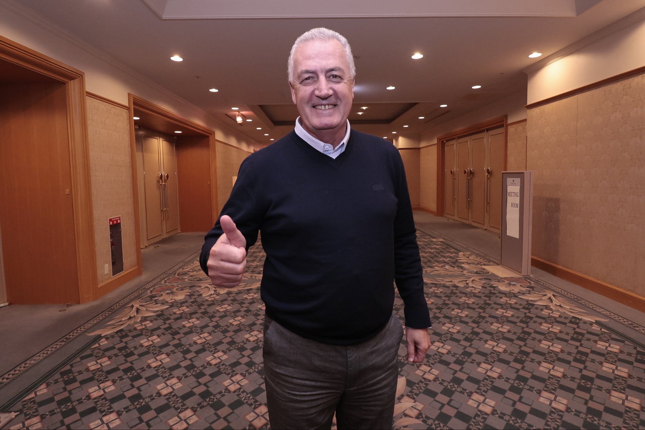 Gustavo Alfaro ya se encuentra en Washington para el sorteo del Mundial