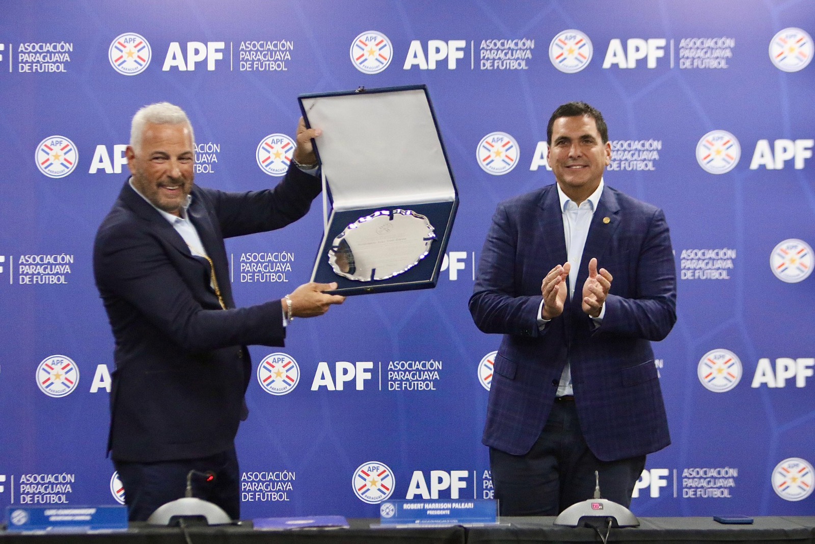 Zapag recibe reconocimiento al compromiso y la gestión dirigencial