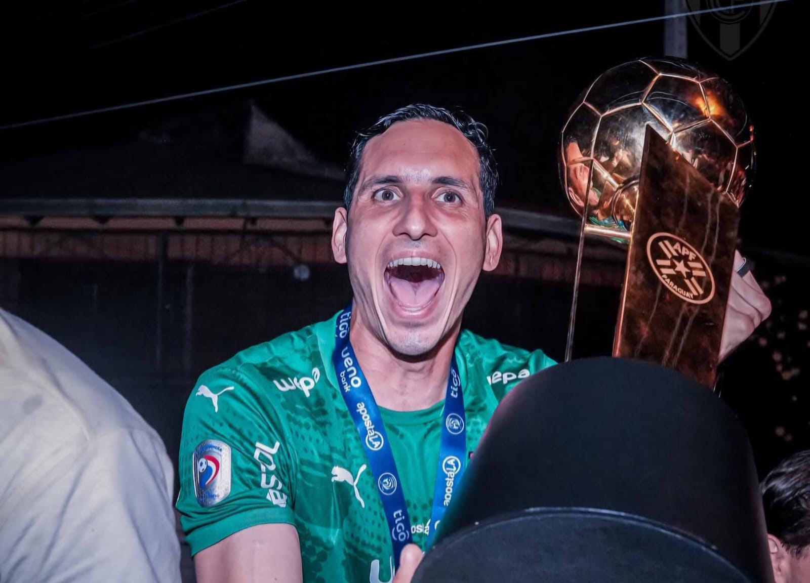 Jorge Bava asegura que “Gatito” está firme en Cerro y compite el puesto con Alexis Martín