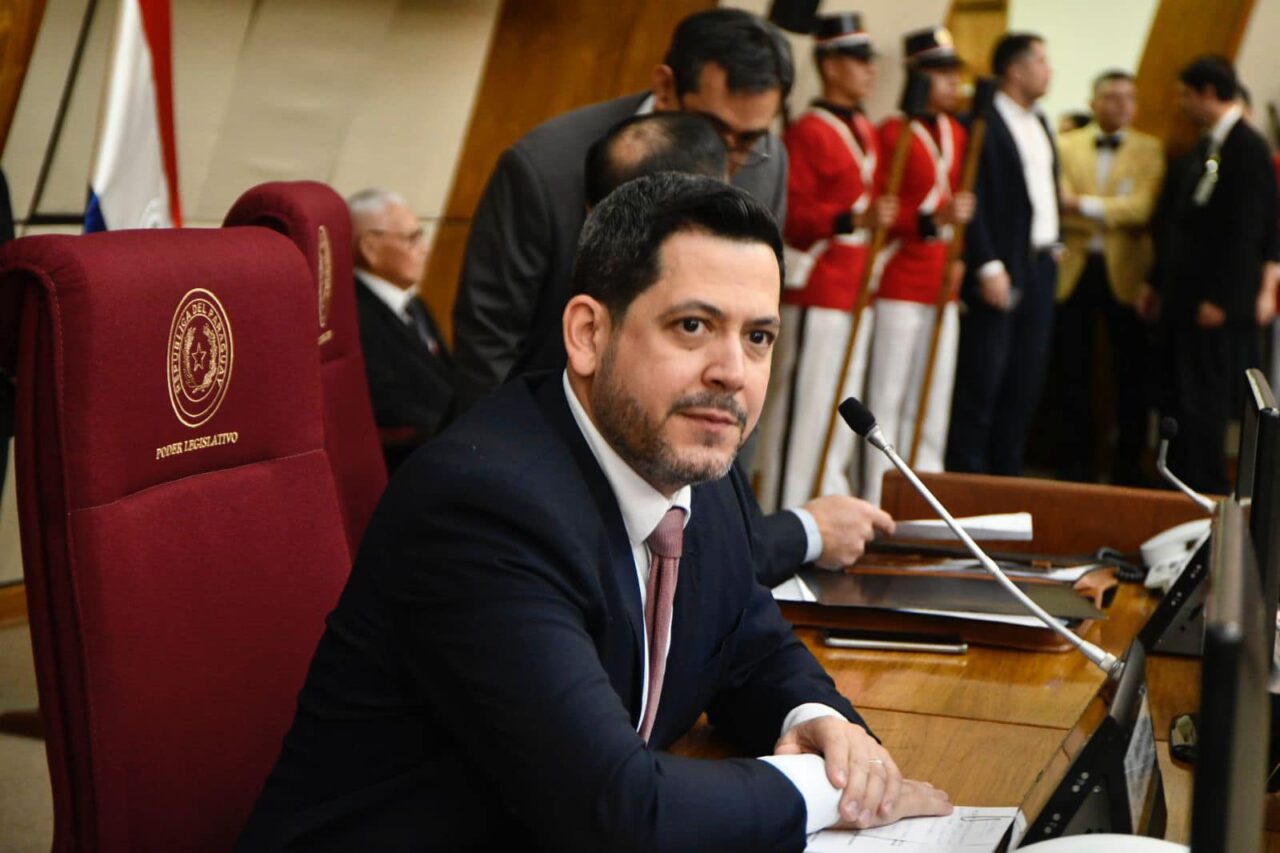 Raúl Latorre reelecto como presidente de la Cámara de Diputados