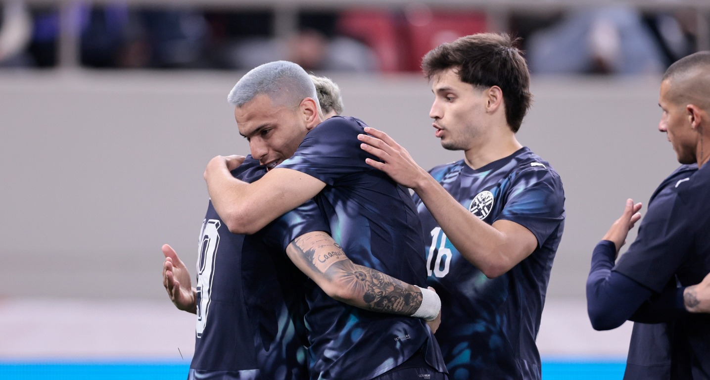 La Albirroja vence a Grecia con un golazo de Diego Gómez
