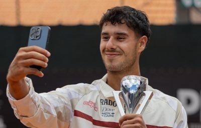 Dani Vallejo alcanza el top 100 y hace historia en el tenis