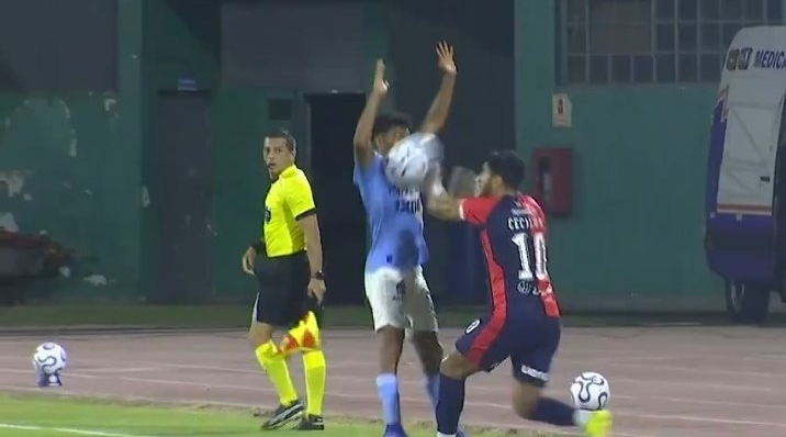 Cecilio pide disculpas tras su expulsión en Copa Libertadores