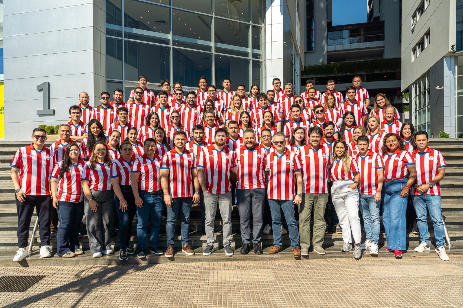 Apostala reafirma su compromiso con la Albirroja como Sponsor Oficial